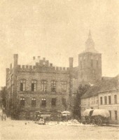 /album/strassen-und-platze/marktplatz-1-rathaus-und-kirche-1899-2-web-jpg/